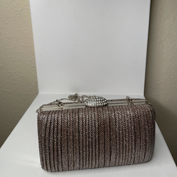 Harve Benard Silver/Glitter Hard Shell Clutch - Picture 2 of 4